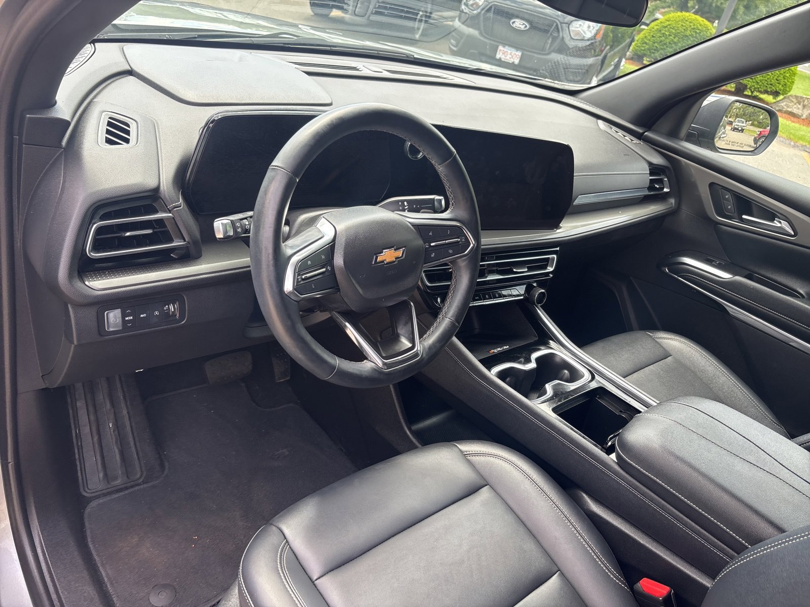 Used 2024 Chevrolet Traverse LT AWD/4WD image 10
