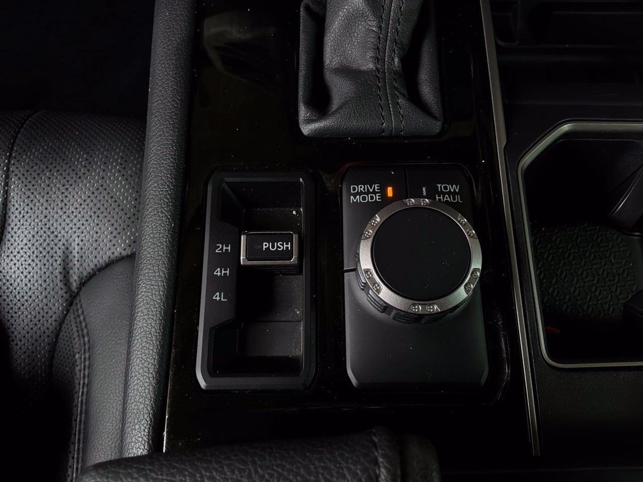 Used 2023 Toyota Tundra Limited AWD/4WD image 31