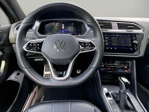 Used 2024 Volkswagen Tiguan SE R-Line FWD image 11