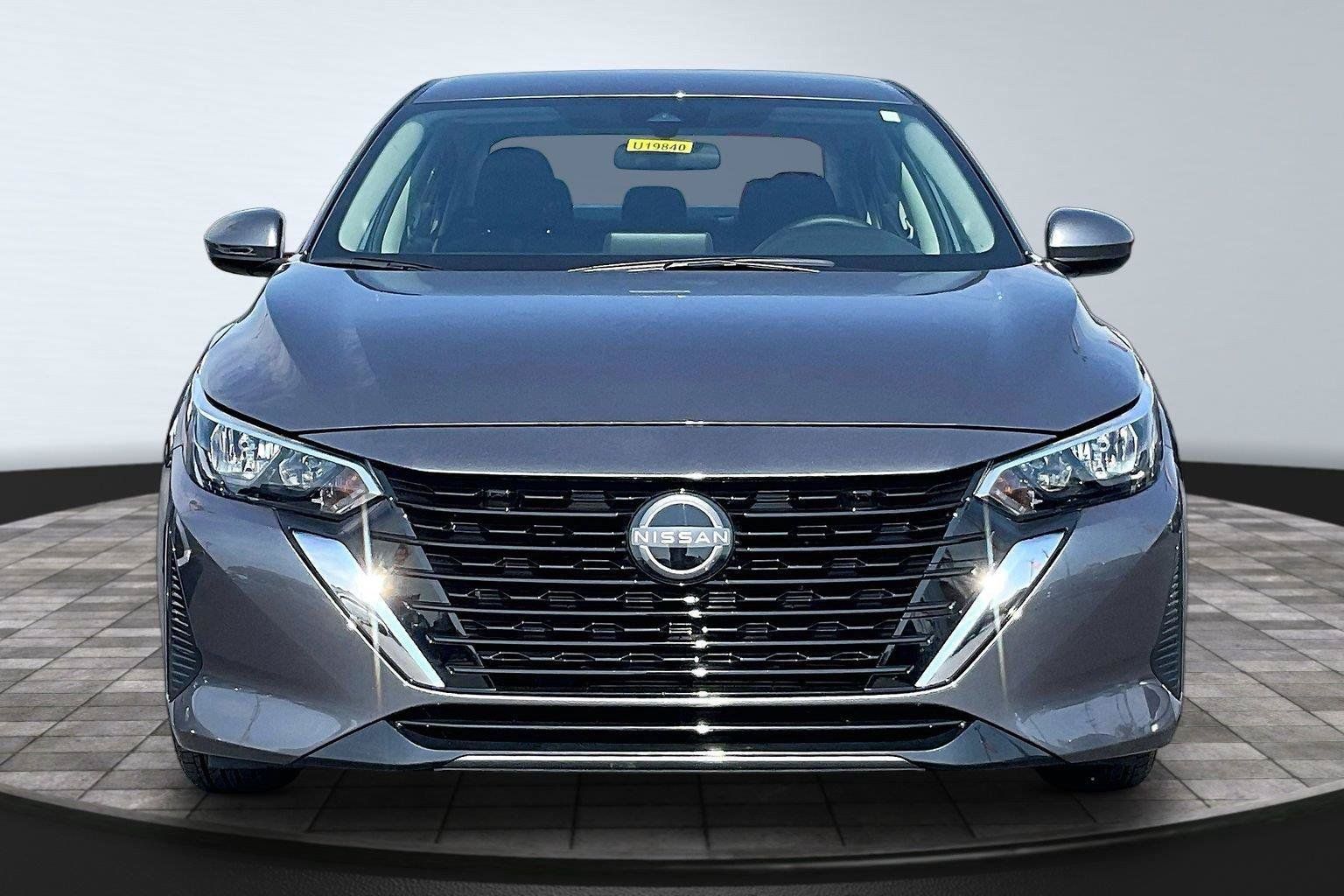 Certified 2025 Nissan Sentra SV FWD image 2