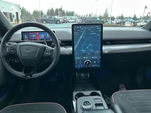 Certified 2022 Ford Mustang Mach-E GT image 5