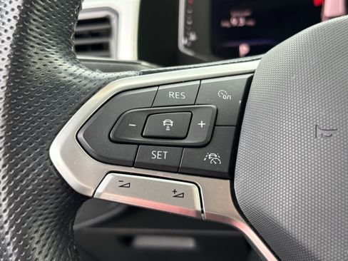 Used 2022 Volkswagen Atlas SEL R-Line image 19