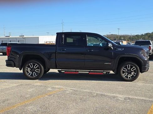 Used 2023 GMC Sierra 1500 AT4 w/ Technology Package image 6