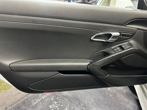 Used 2016 Porsche Cayman Coupe 2D image 4