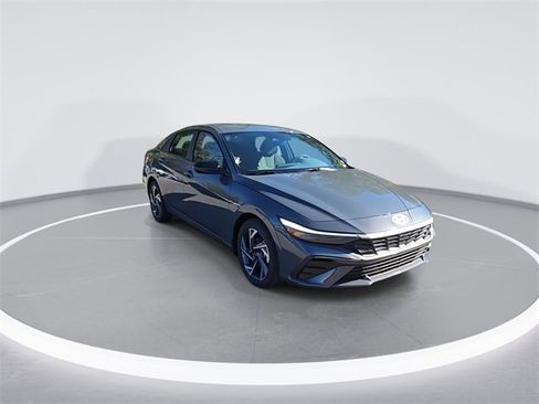 New 2025 Hyundai Elantra Sport image 2