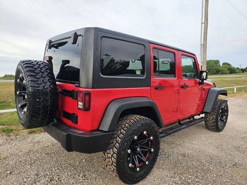Used 2015 Jeep Wrangler Unlimited Sport w/ Quick Order Package 24S AWD/4WD image 2