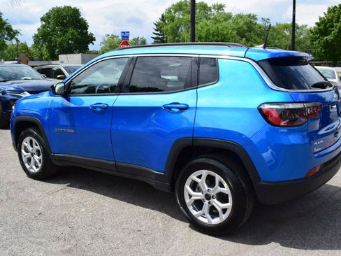 Used 2025 Jeep Compass Latitude AWD/4WD image 10