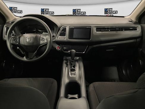 Used 2018 Honda HR-V EX image 10