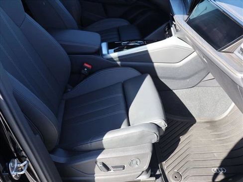 Used 2025 Audi Q5 Prestige AWD/4WD image 24