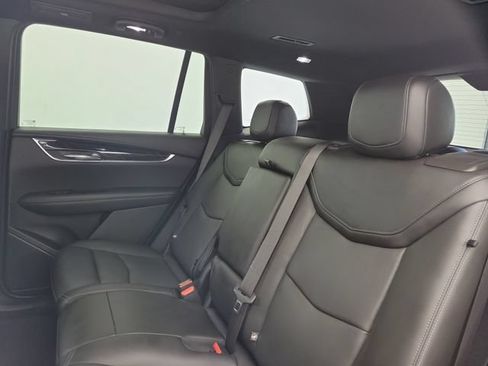 Used 2022 Cadillac XT6 Premium Luxury FWD image 14