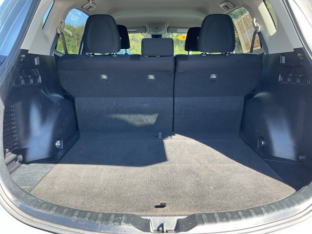 Used 2018 Toyota RAV4 LE AWD/4WD image 10