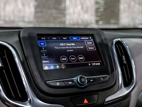 Used 2020 Chevrolet Equinox LT FWD image 27