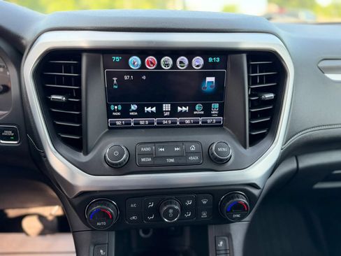 Used 2017 GMC Acadia SLT FWD image 11