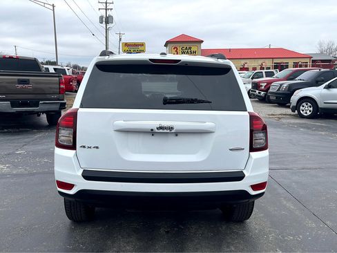 Used 2014 Jeep Compass Latitude w/ Sun/Sound Group image 4