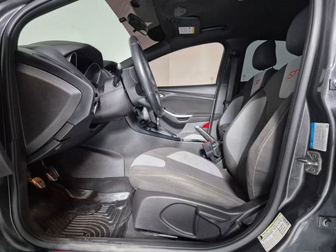 Used 2018 Ford Focus ST FWD image 14