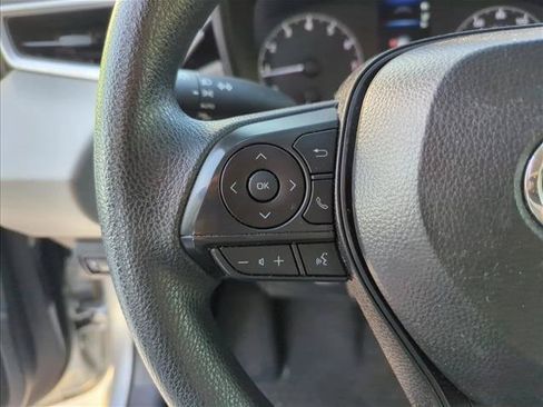 Used 2025 Toyota Corolla LE FWD image 11