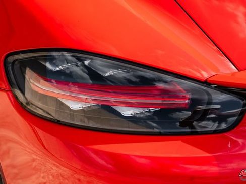 Used 2018 Porsche 718 Cayman RWD image 58