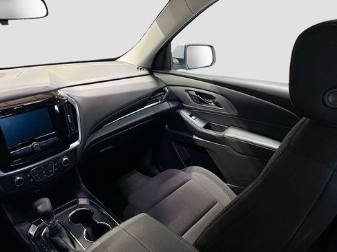 Used 2021 Chevrolet Traverse LT FWD image 22