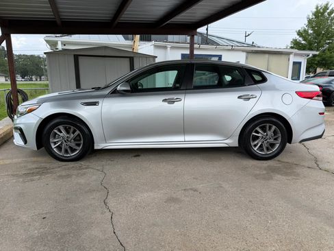 Used 2020 Kia Optima LX FWD image 2