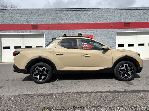 Used 2023 Hyundai Santa Cruz Limited w/ Cargo Package image 2