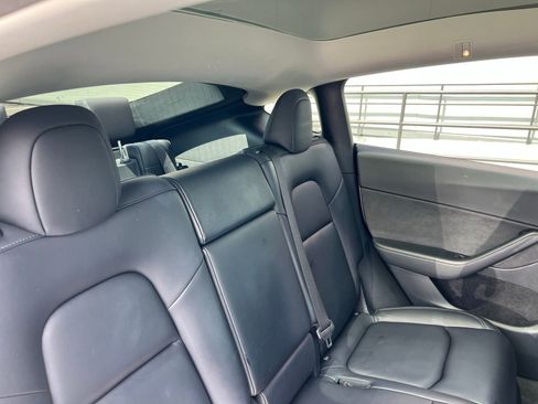 Used 2023 Tesla Model Y Long Range AWD/4WD image 57