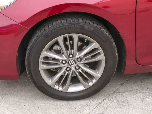 Used 2016 Toyota Camry SE FWD image 5