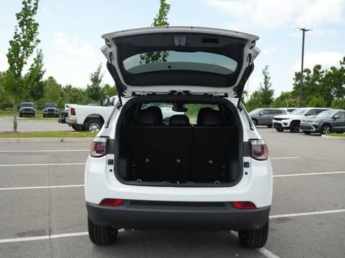 New 2026 Jeep Compass Latitude AWD/4WD image 15
