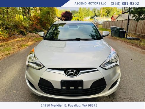 Used 2016 Hyundai Veloster image 8