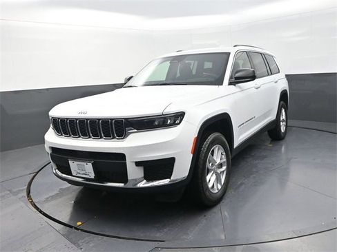 New 2025 Jeep Grand Cherokee L Laredo image 3