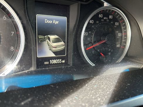 Used 2016 Toyota Camry SE image 8