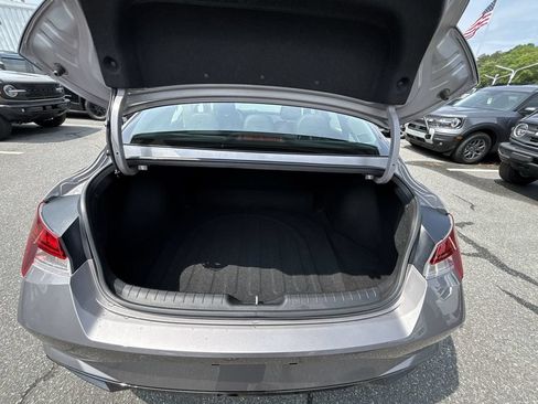 Used 2023 Hyundai Elantra Limited FWD image 21