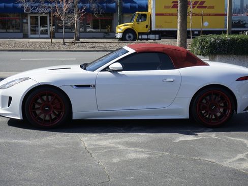 Used 2017 Jaguar F-TYPE S image 22