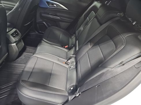 Used 2025 Chevrolet Equinox EV LT w/ LPO, All-Weather Mat Package FWD image 14