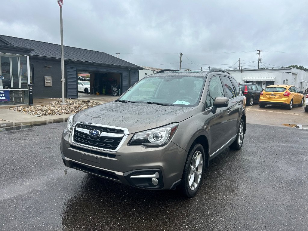 Used 2018 Subaru Forester 2.5i Touring AWD/4WD image 1