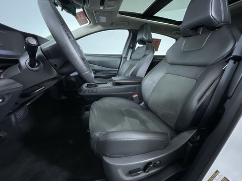 Certified 2024 Nissan Ariya AWD image 15