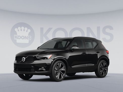 Used 2026 Volvo XC40 B5 Plus AWD/4WD image 1