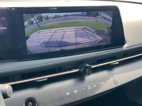 Used 2023 Nissan Ariya FWD image 18
