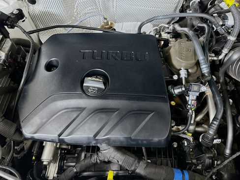 Used 2025 Buick Encore GX Preferred AWD/4WD image 31