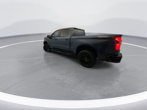 Used 2021 Chevrolet Silverado 1500 LT Trail Boss image 2
