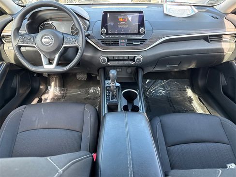 Used 2023 Nissan Altima 2.5 SV image 21