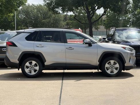 Used 2019 Toyota RAV4 XLE w/ All Weather Liner Package AWD/4WD image 3
