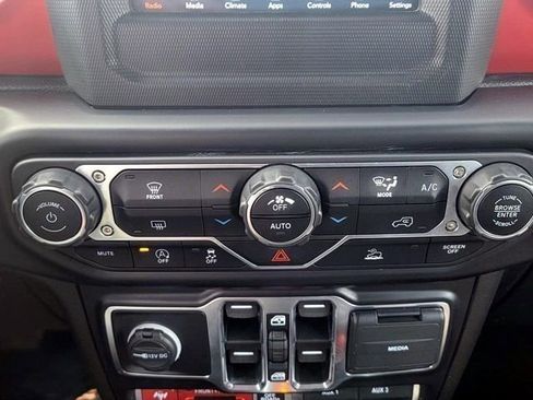 Used 2021 Jeep Wrangler Unlimited Rubicon image 29