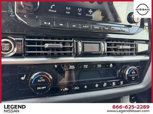 Used 2023 Nissan Pathfinder SL image 25