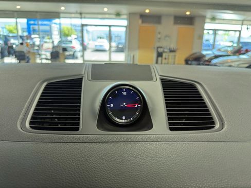 Used 2020 Porsche Cayenne AWD/4WD image 13