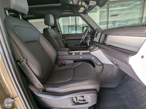 Certified 2025 Land Rover Defender 110 S image 26