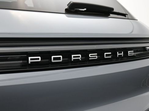 Certified 2025 Porsche Cayenne Turbo image 14