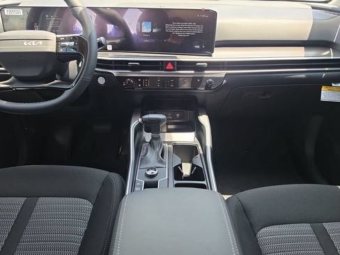New 2026 Kia Sorento LX FWD image 14