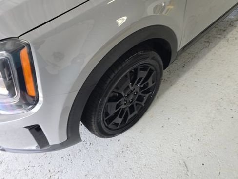 Used 2021 Kia Telluride SX w/ SX Prestige Package AWD/4WD image 9