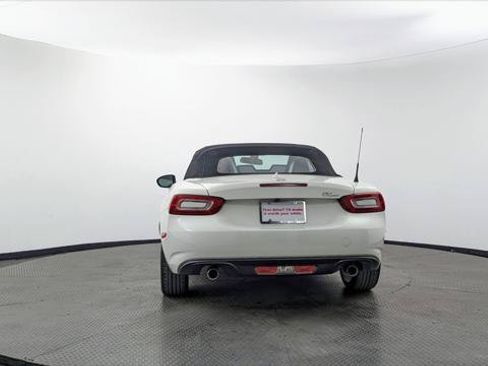 Used 2020 FIAT 124 Spider Lusso RWD image 29