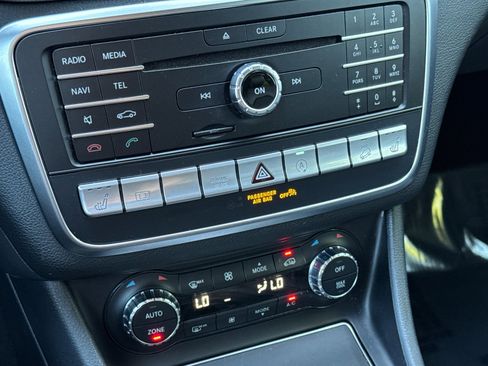 Certified 2020 Mercedes-Benz GLA 250 4MATIC w/ Premium Package image 21